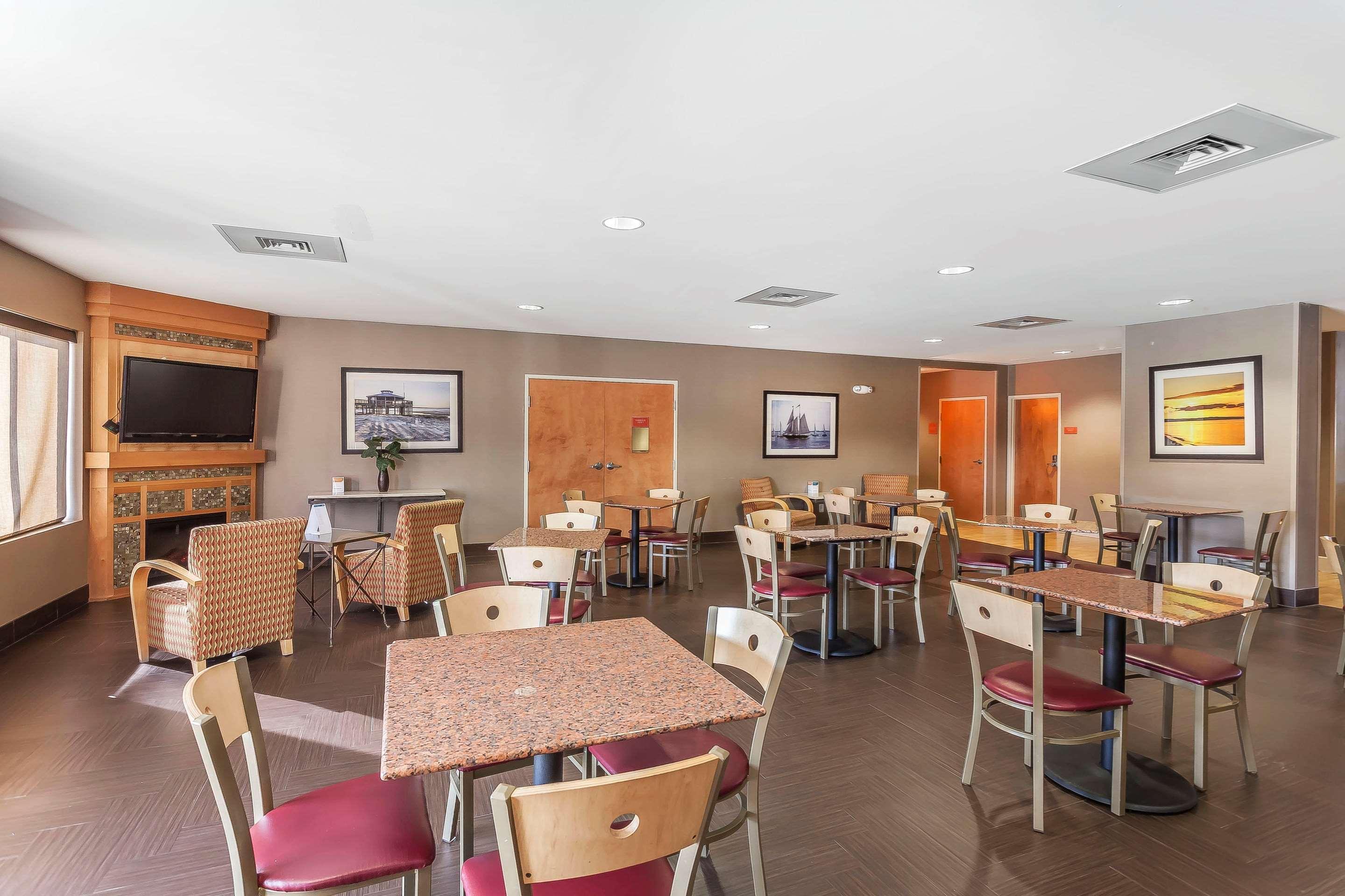 Comfort Suites Suffolk - Chesapeake Екстер'єр фото