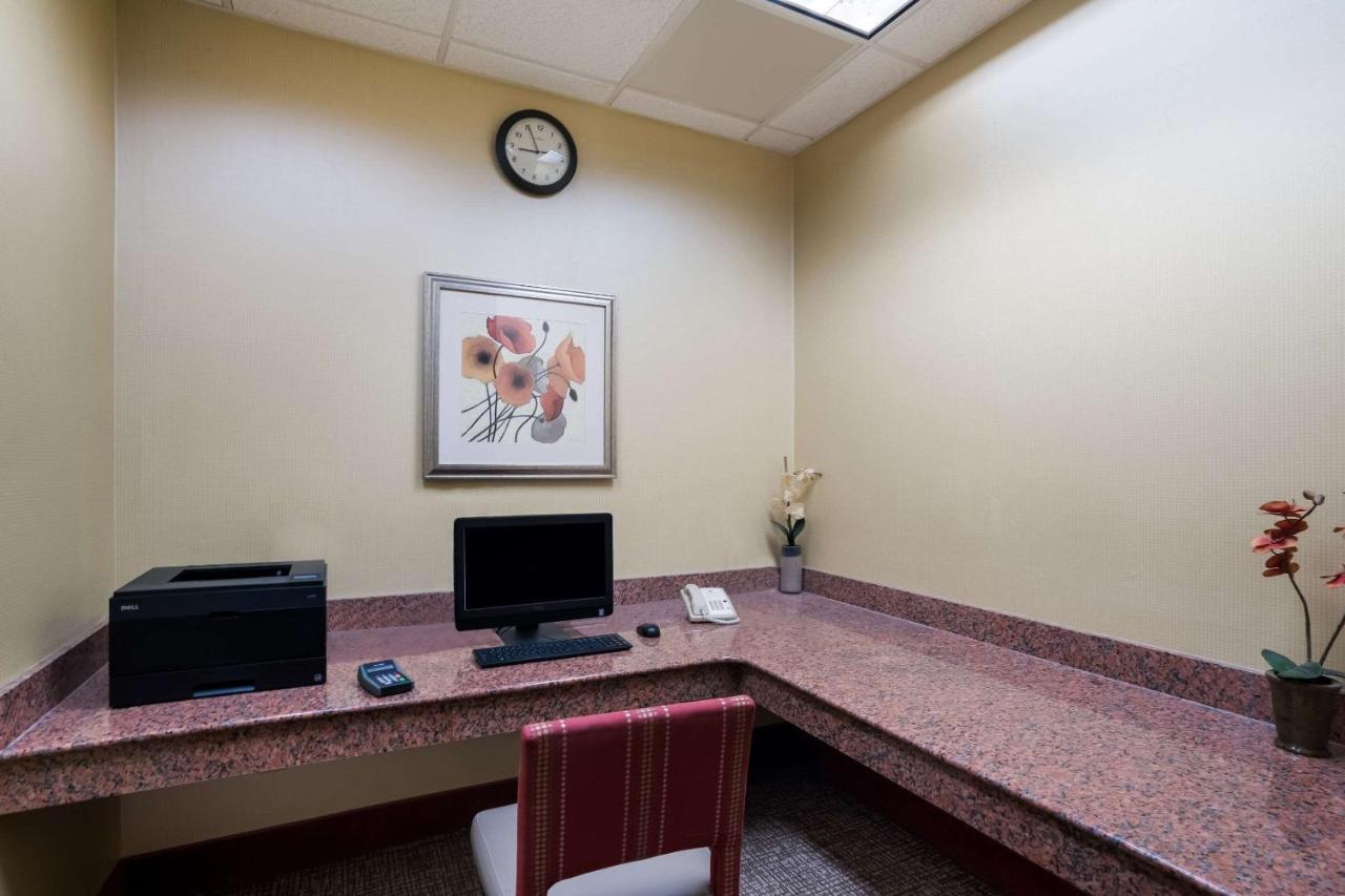 Comfort Suites Suffolk - Chesapeake Екстер'єр фото