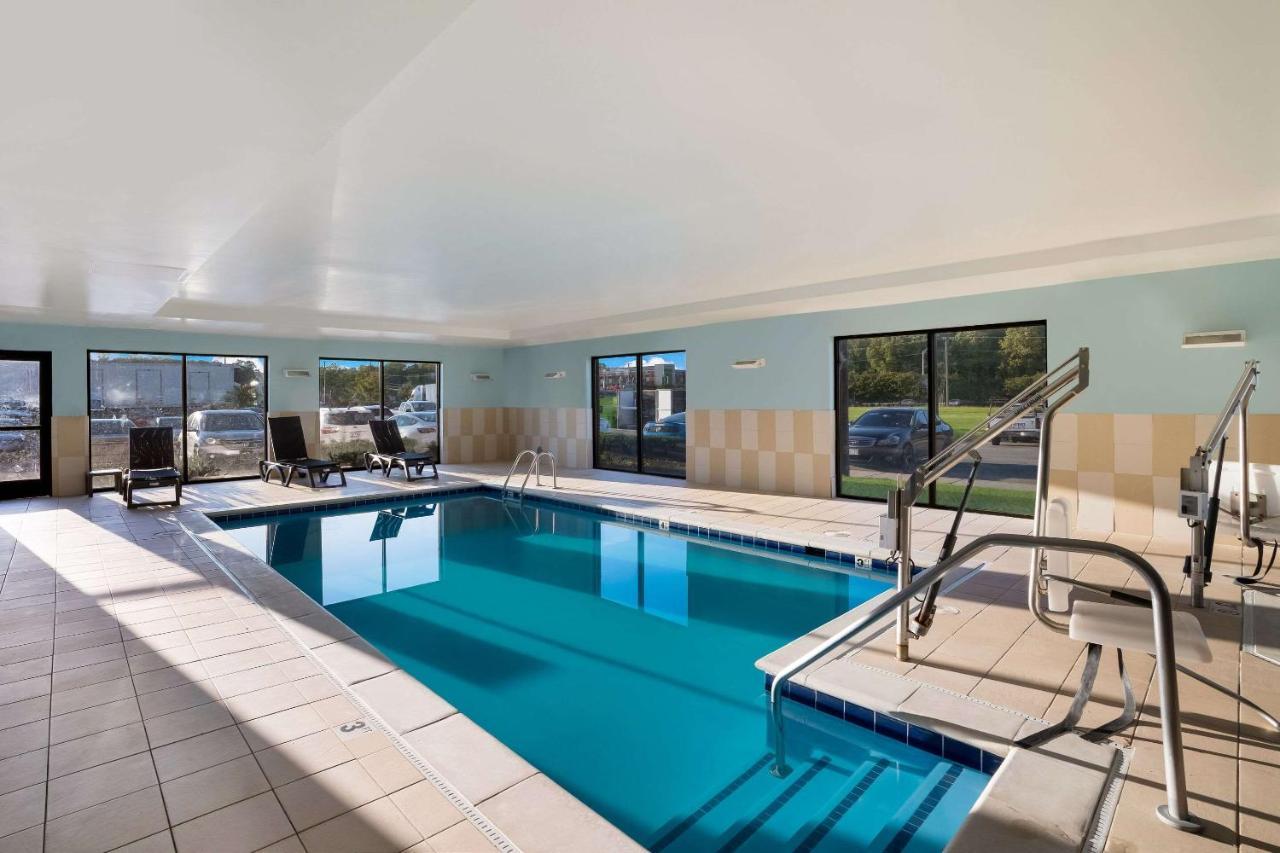 Comfort Suites Suffolk - Chesapeake Екстер'єр фото