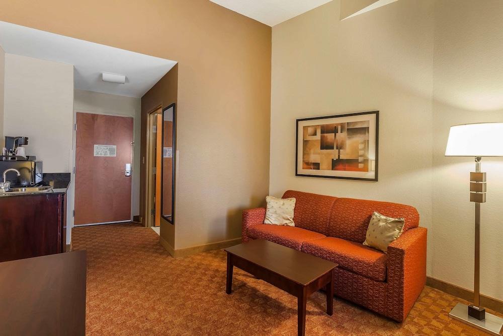 Comfort Suites Suffolk - Chesapeake Екстер'єр фото