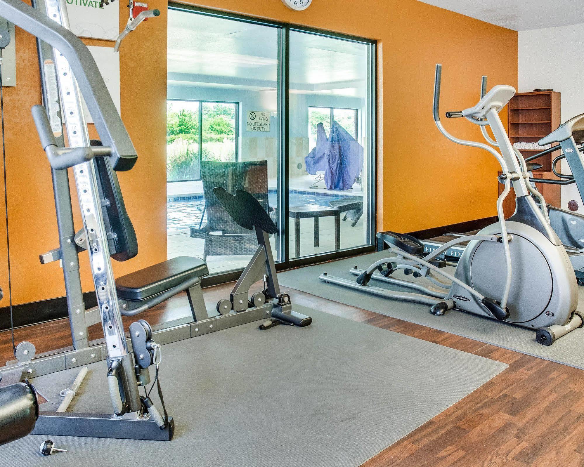 Comfort Suites Suffolk - Chesapeake Екстер'єр фото