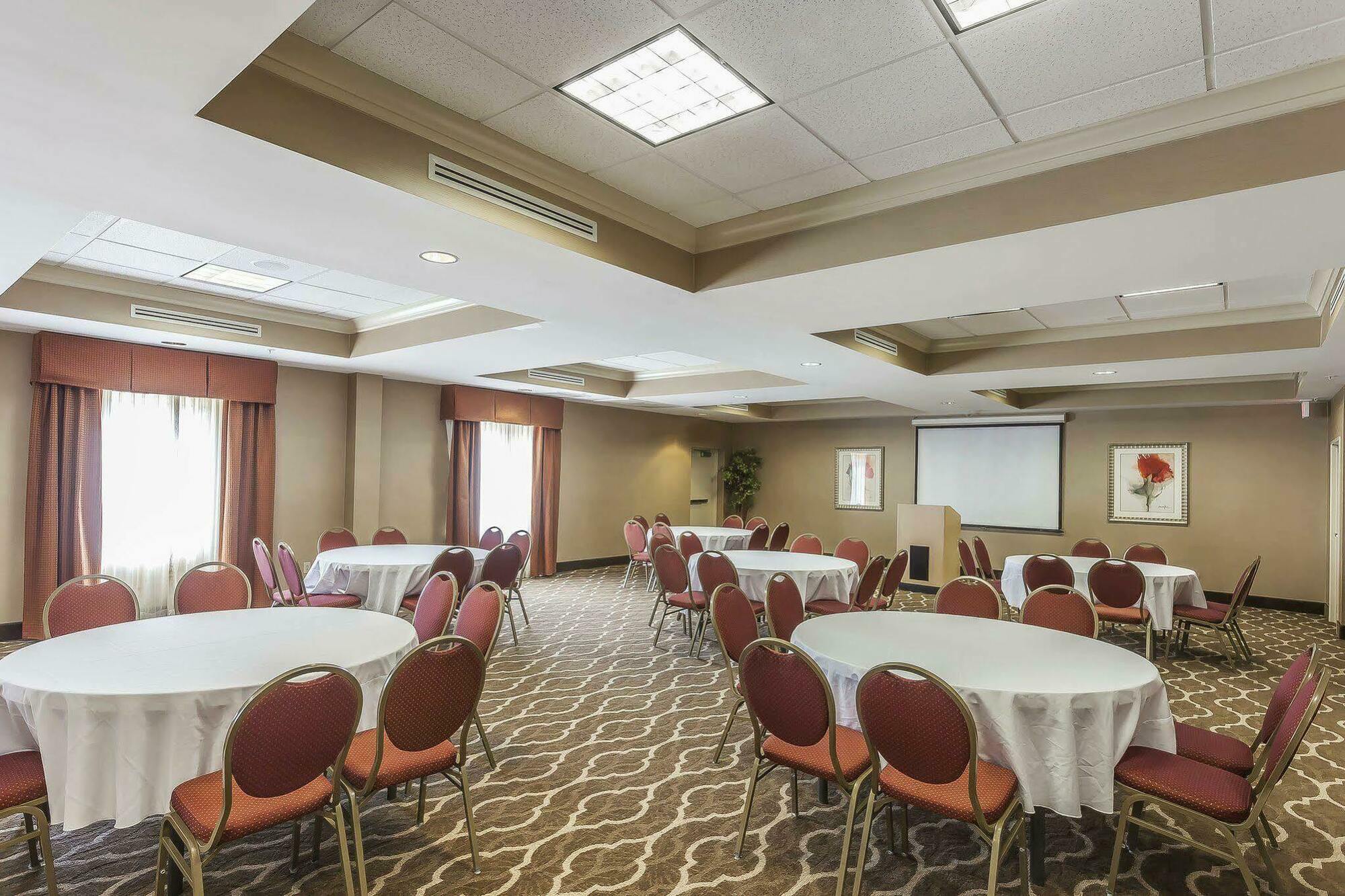 Comfort Suites Suffolk - Chesapeake Екстер'єр фото